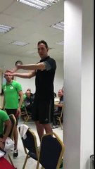 Miguel Angel ( Adjoint ) chante La Macarena à Sidi Moussa