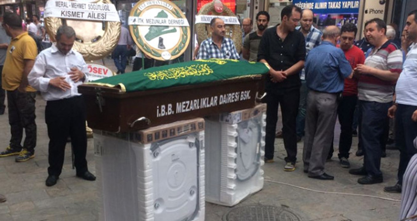 Yaşlı Adamın Cenazesi, Vasiyeti Üzerine Çamaşır Makinesinin Üzerine Konuldu