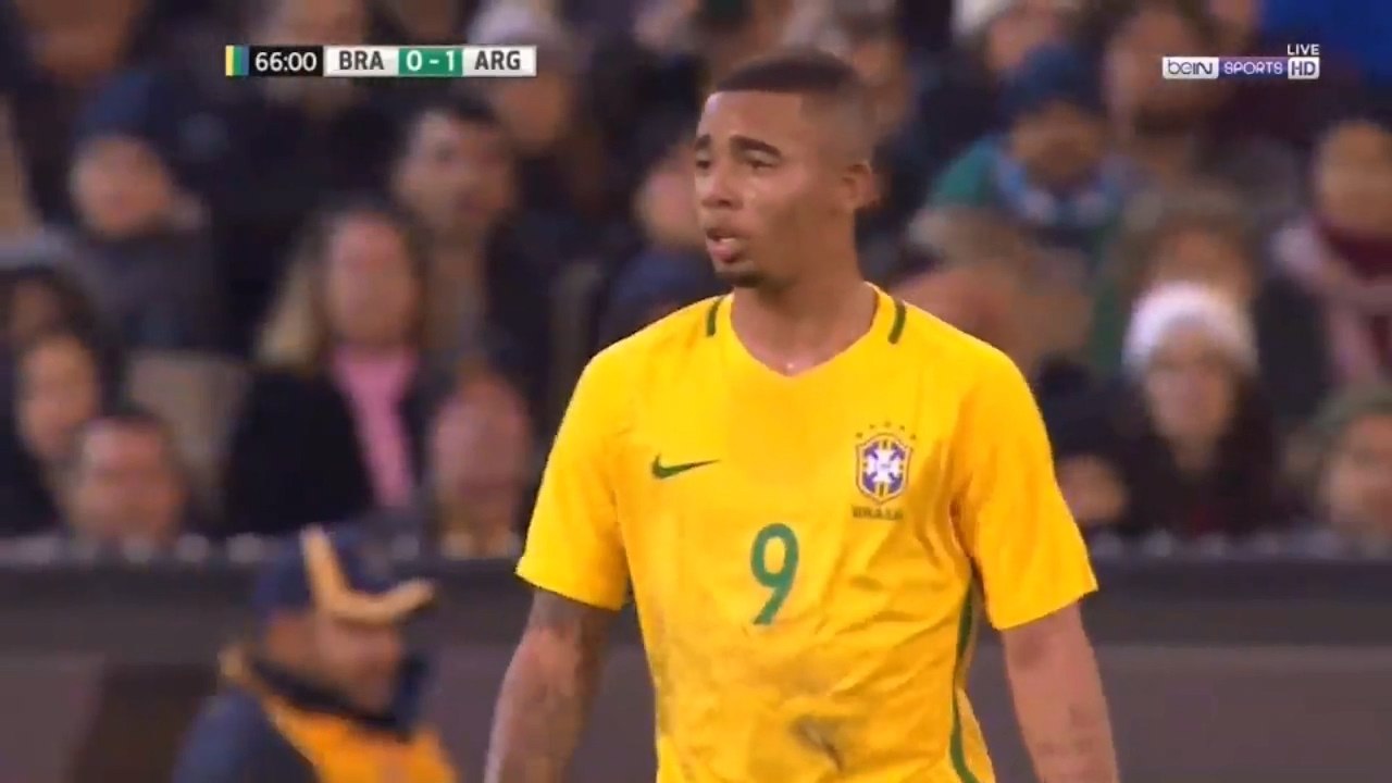 Gabriel Jesus 100% Clear Chance MISS Double Time Hits the Post HD - Brazil 0 - 1 Argentina 09.06.2017 HD