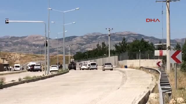 Batman Kozluk'ta Karakol Önünde Patlama 2'si Asker 3 Yaralı 5 -