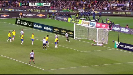 رفاق ميسي يحسمون موقعة كلاسيكو الأرض أمام البرازيل