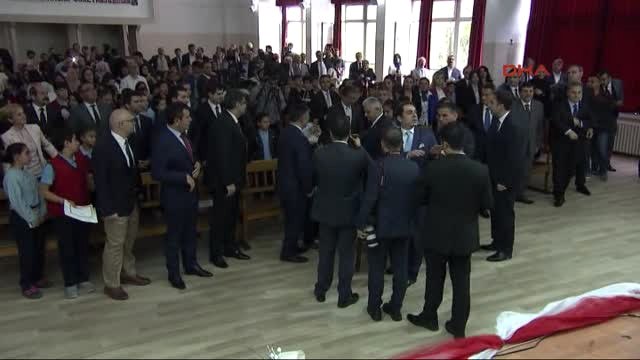 Başbakan Yıldırım, Cebeci Ortaokulu'nda Karne Dağıtım Törenine Katıldı 7