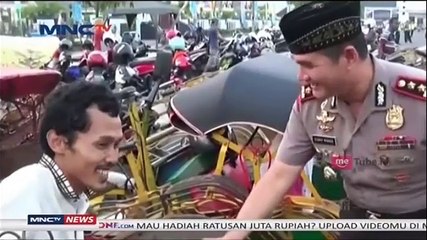 Polisi Merazia Dompet Para Tukang Becak