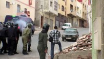 مواجهات بين متظاهرين والشرطة في الحسيمة بالمغرب