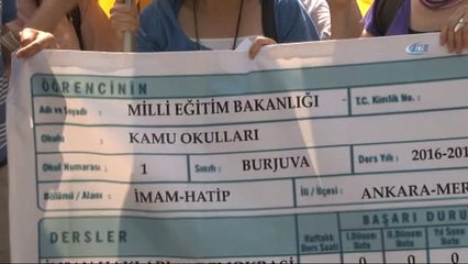 Milli Eğitim Bakanlığı Önünde Karneli Eylem