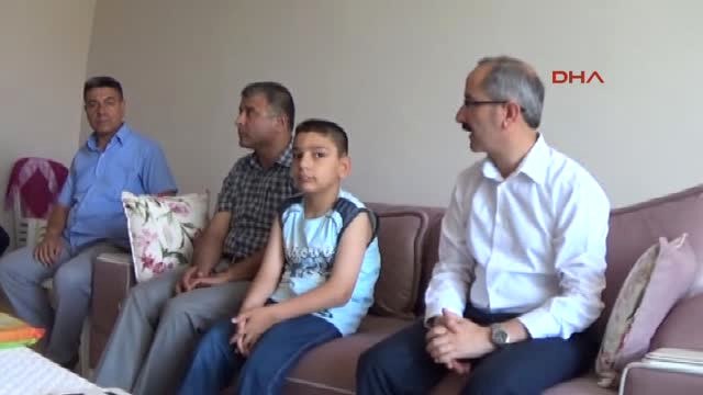 Gaziantep Evde Eğitim Gören Engelli Ismail'in Karne Mutluluğu