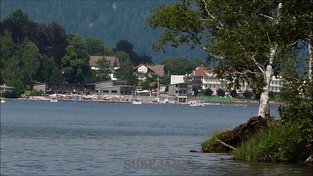 LE LAC DE GERARDMER DANS LE MASSIF DES VOSGES - JUILLET 2015
