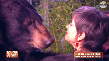 TPMP : Isabelle Morini-Bosc embrasse et danse avec un ours