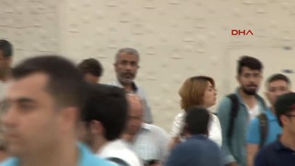 Fransız Gazeteci Mathias Depardon Sınırdışı Edilmek Üzere Atatürk Havalimanı'nda.