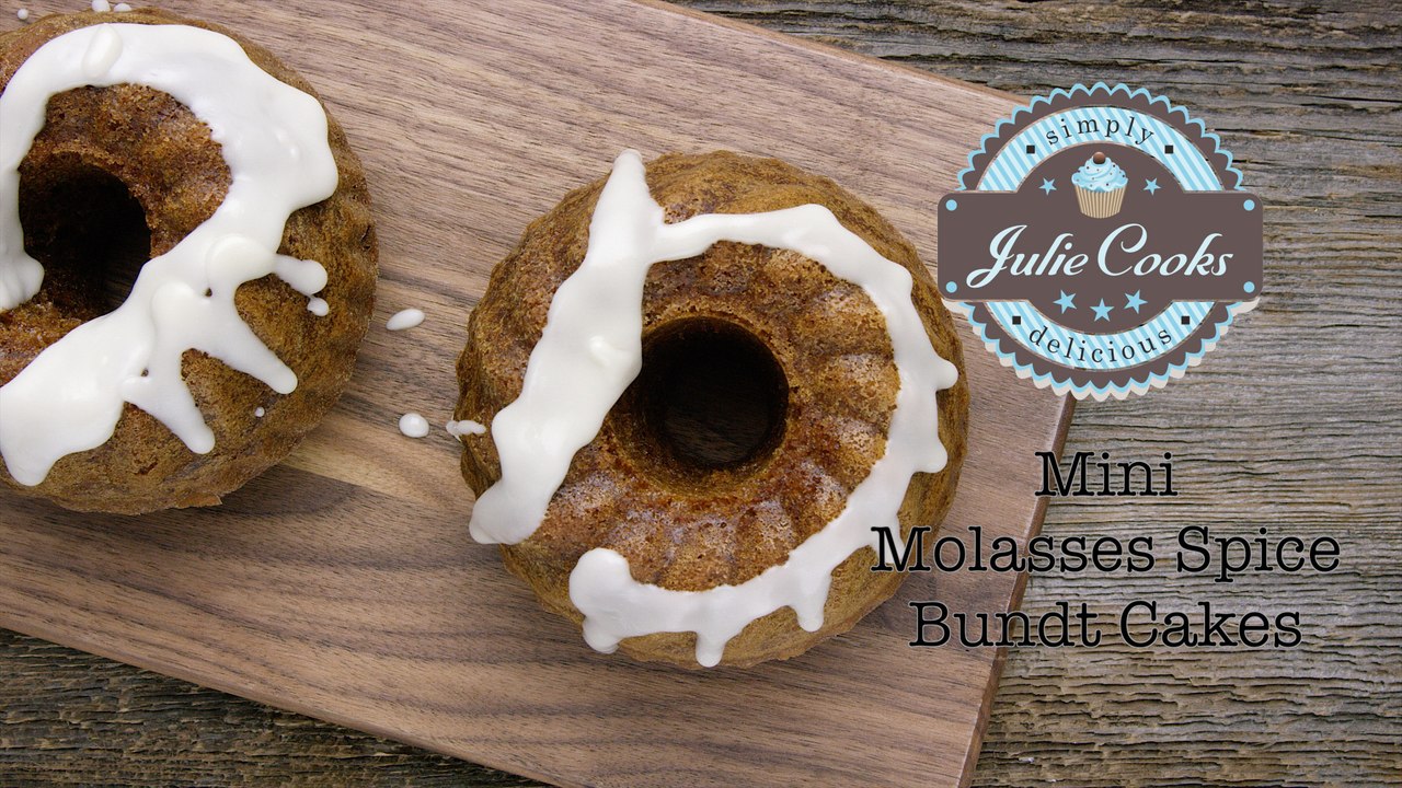 Mini Molasses Spice Bundt Cakes For Two