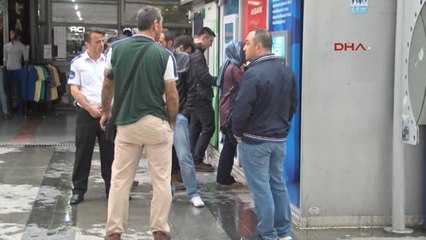 Izmit'te Atm'de Kart Kopyalama Düzeneği ve Kamera Bulundu /ek