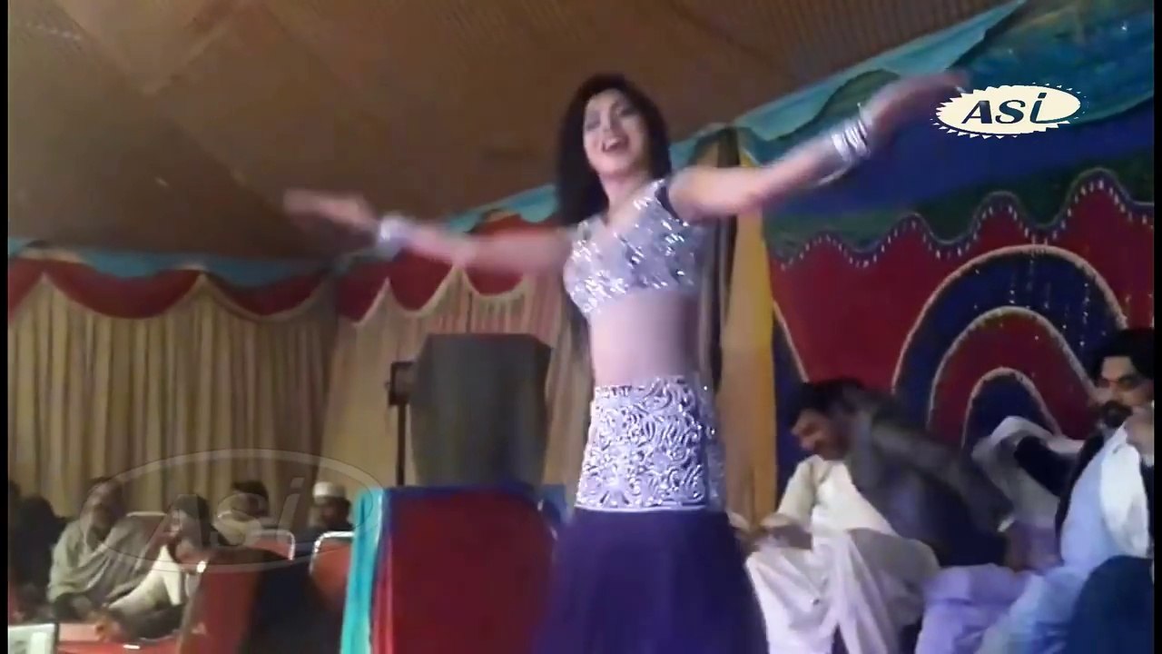 Mehak_Malik_Latest_Mujra_2017_Sakon_Yar_Manawna_Hai_Sar_Di_Bazi