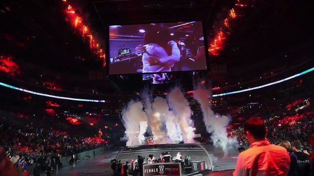 Making the SKT T1 2016 World Championship Team Skins - League of Legends