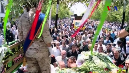 Tahran'da 'Amerika'ya Ölüm' Sloganları