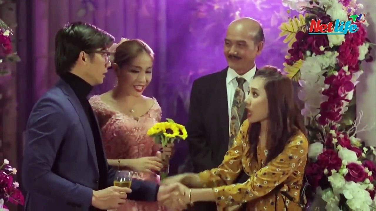 Đám cưới mà gặp đồng nghiệp có duyên như vầy đi mừng thì còn gì bằng