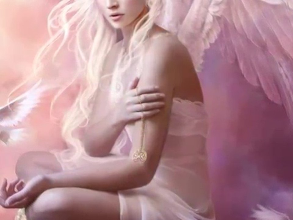 Ma maman comme tu.me manques, je te regarde  sur cette photo la bas  , et chaque fois mon coeur se serre  je t aime