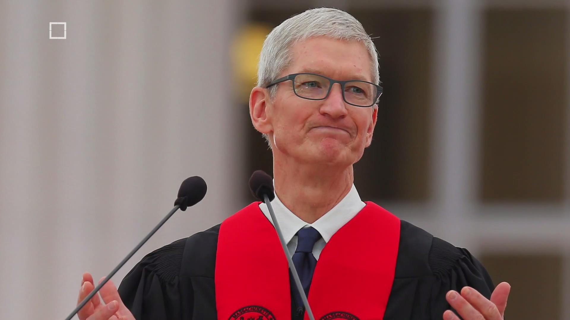 ⁣Apple CEO Tim Cook Thinks He Knows Who's Behind The President's Early Morning Tweets