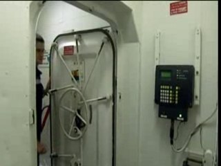 Plongée exclusive à bord du célèbre Charles de Gaulle ✈️