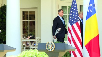 Trump accuse Comey de mensonges, prêt à témoigner sous serment