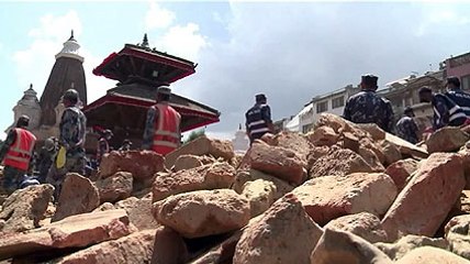MÁS DE SIETE MIL MUERTOS DEJÓ SISMO EN NEPAL