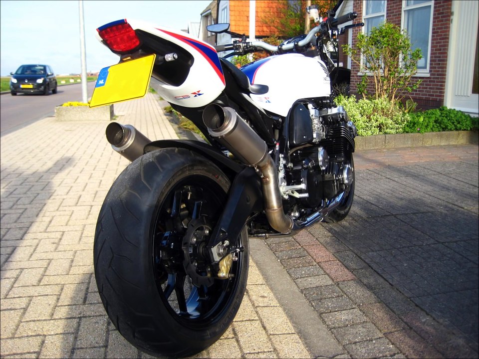CBX 1000 austin racing racing exhaust painted.