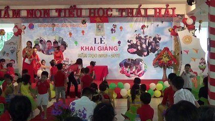 Các bé mầm non hát về ông tiên trong lễ khai giảng năm học