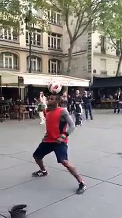 I DO NOT KNOW WHAT IS THIS VIDEO