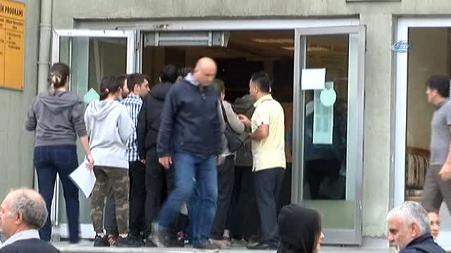 Sınava Geç Kalan Vatandaş İsyan Edince, Halk Tepki Gösterdi