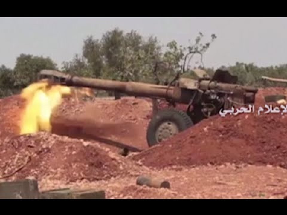 Aleppo combat footage: Syrian govt troops fighting rebels south of province capital (RAW)