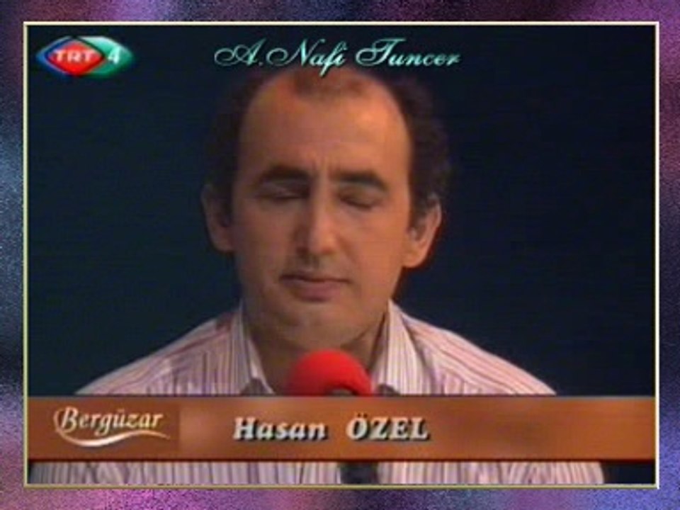 Hasan ÖZEL - Evinin Önünde Oturmuş (Barak)