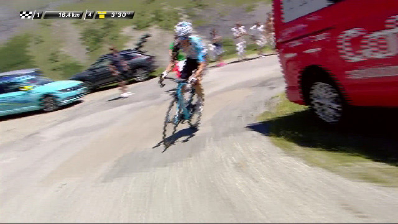 Attaque de Romain Bardet - Étape 7 / Stage 7 - Critérium du Dauphiné 2017