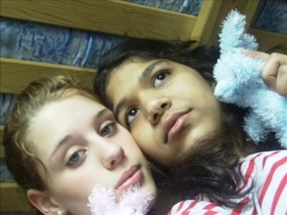 ma demi soeur et moi mai surtou bestah et moii,