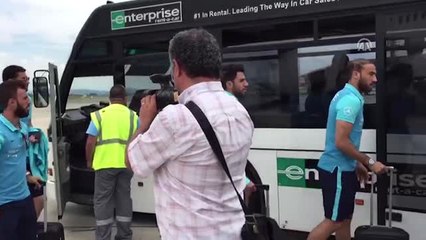 Ay-yıldızlı Kafile, Arnavutluk'ta