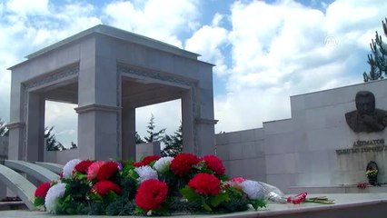 Kırgız Yazar Cengiz Aytmatov'un 9. Ölüm Yıldönümü