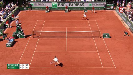 Roland-Garros 2017 :  Le coup droit gagnant d'Halep qui trouve la ligne (4-6, 6-4)