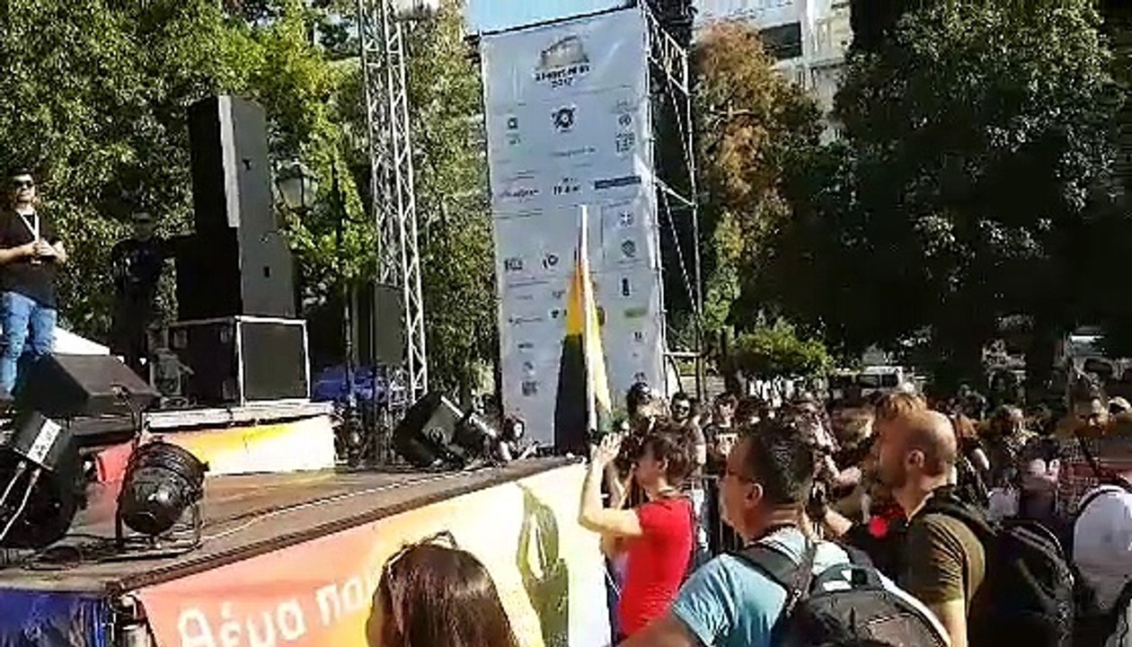Είμαι περήφανη που η κόρη μου είναι Λεσβία