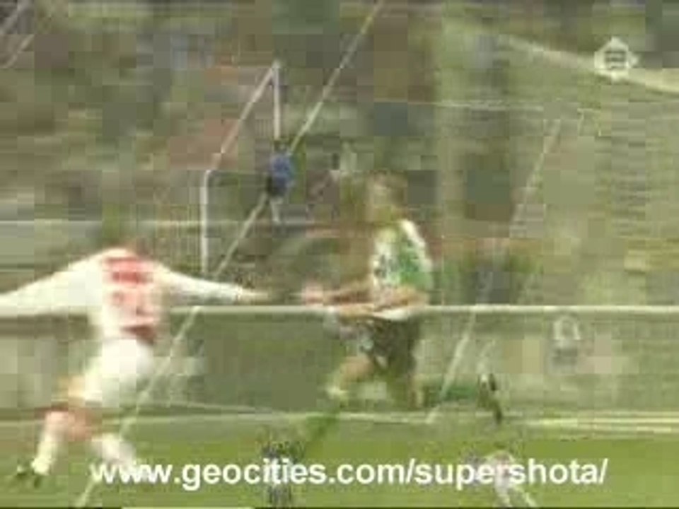 Van Der Vaart but du  talon