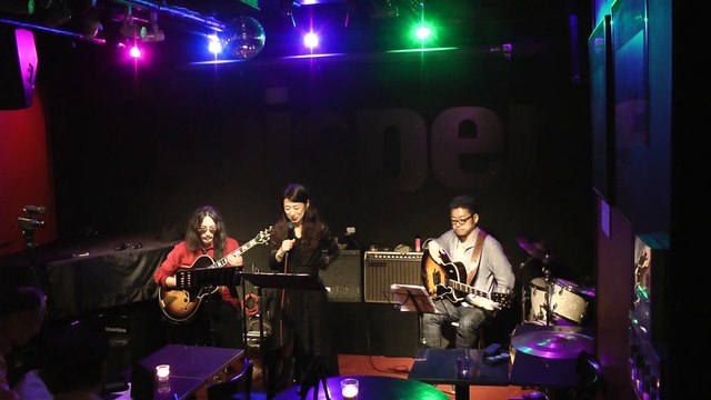 てくてくTV 佐藤智子(vo) 杉山泰史(g) 穂積翔太(g) LiveIn三軒茶屋Whisper2017.05.30へ行く　４