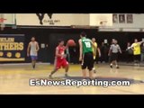 floyd mayweather making it rain on the basketball court - EsNews boxing