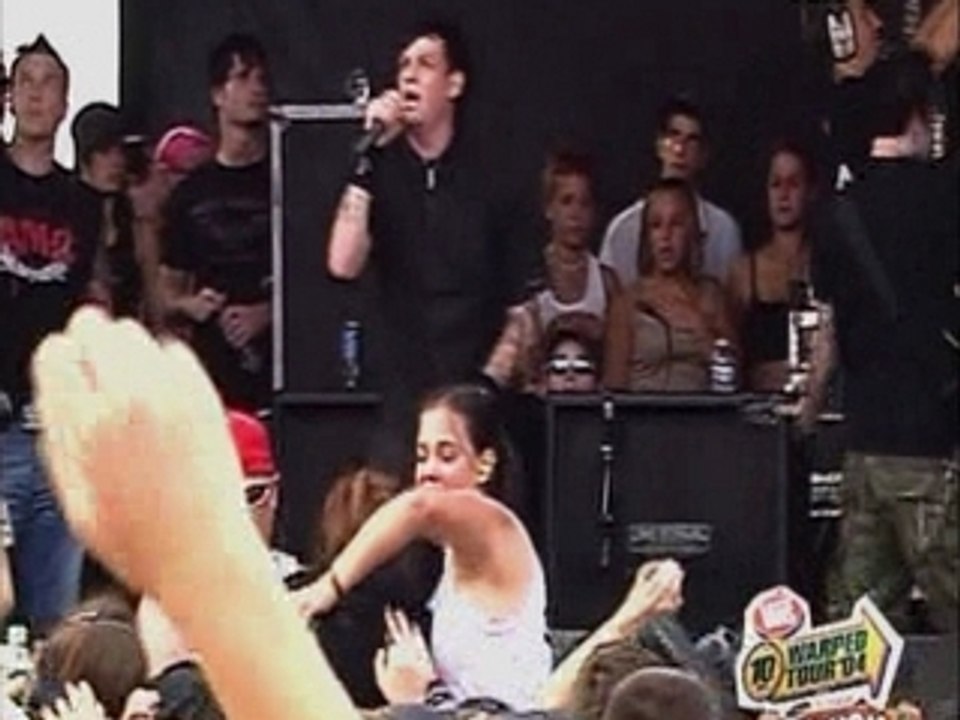 Good_charlotte_predictable_live