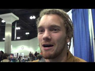 what to do if someone wants to fight you and grabs you by the shirt - EsNews boxing