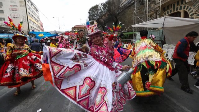 Miles de bailarines buscan seducir a la Unesco con la fiesta del Gran Poder de Bolivia