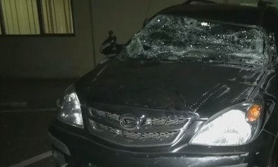 Kelebihan Muatan, Truk Pengangkut Besi Berjalan Mundur