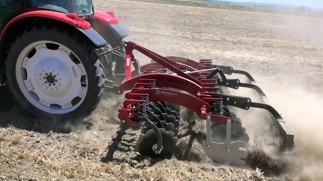 Hangi Traktör daha iyi - Massey Ferguson & New Holland