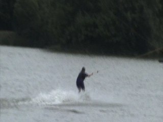 Tremplin ski nautique au plan d'eau de Caniel