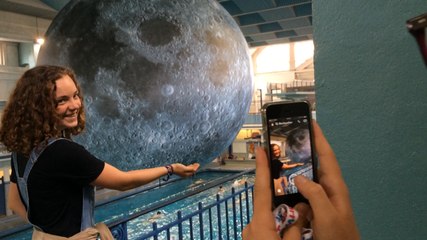 À la piscine de Rennes, ils nagent sous la lune