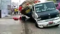 Heavy Loaded Truck Fail - Extreme Truck Drivin