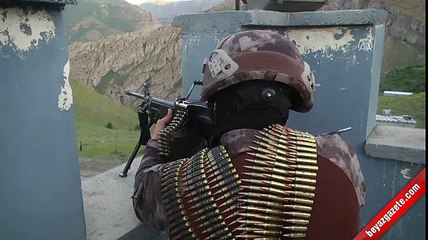 Vatan nöbetinde eller tetikte oruç açıyorlar