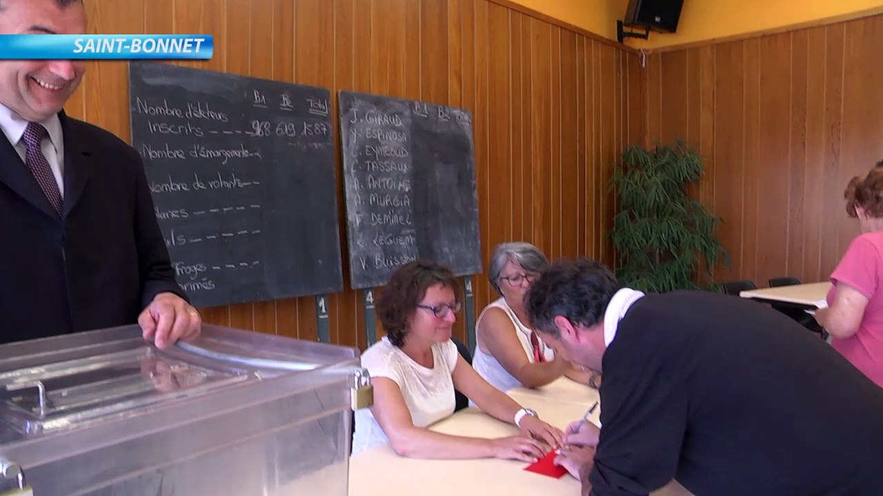 D!CI TV : Saint-Bonnet : Ambiance à la sortie des bureaux de votes