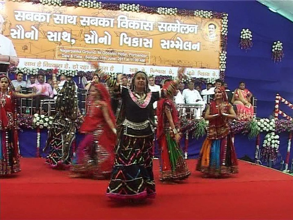 SMRITI IRANI ADDRESSES AT SAUNO SATH SAUNO VIKAS MEETING IN PORBANDER OF GUJARAT